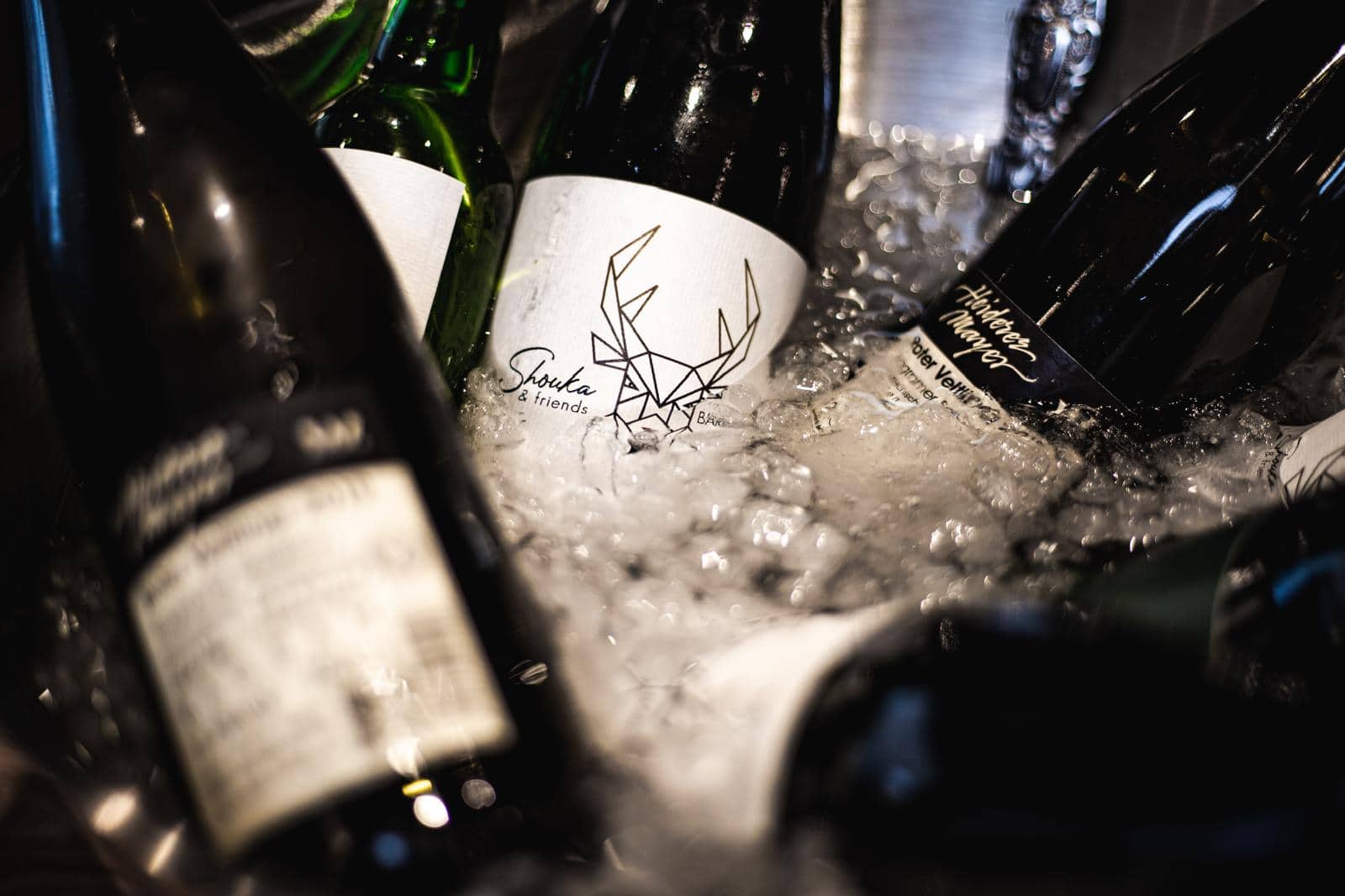 Eigener Wein auf Eis. Grüner Veltliner, eh klar.